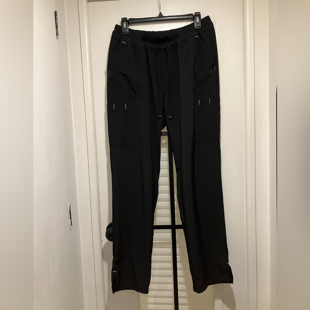 Black scrub star bottoms